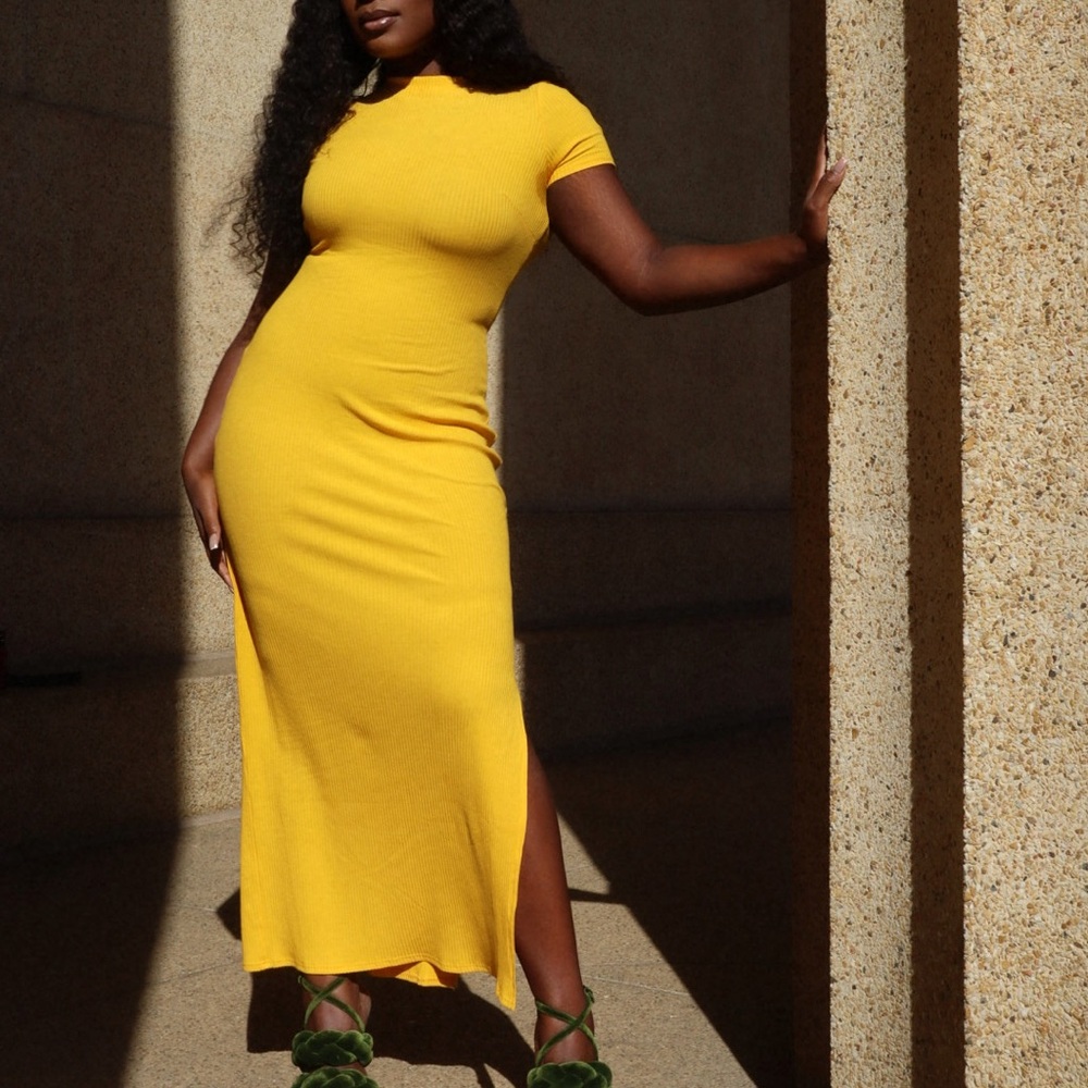 Cotton yellow maxi dress w/ side slit